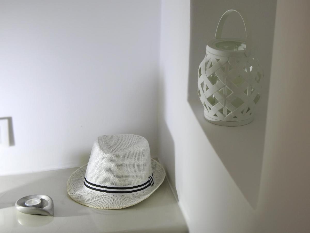 Golden Stone Santorini Suites Akrotírion Eksteriør bilde